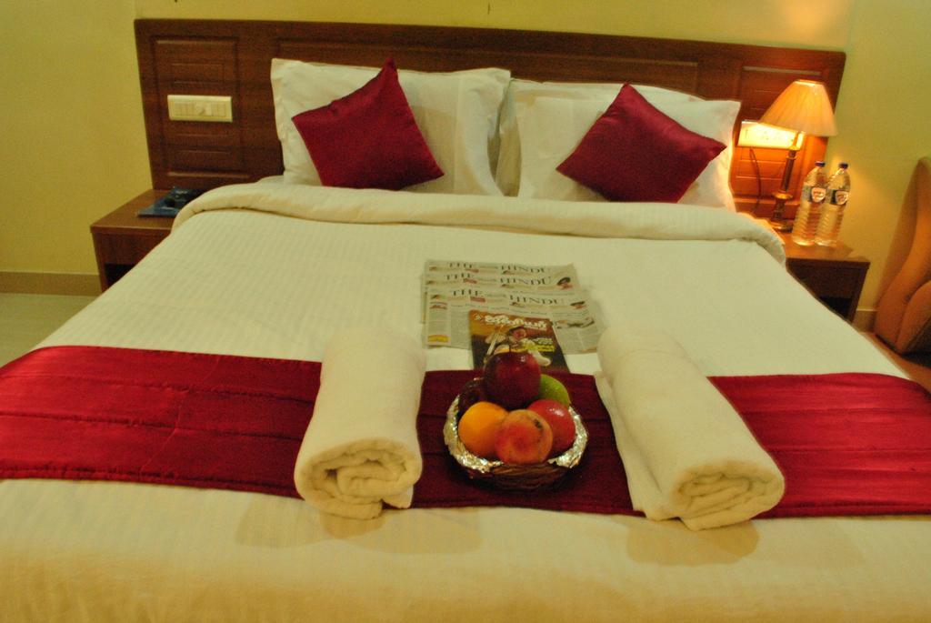 Hotel Sona'S Tiruchirappalli Kültér fotó