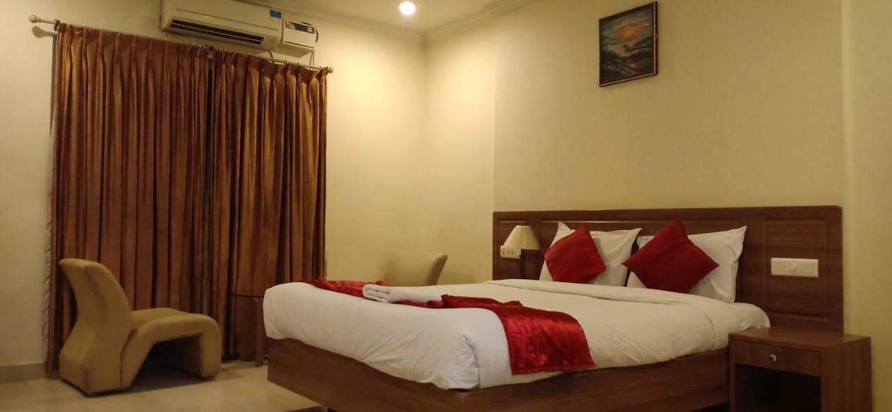 Hotel Sona'S Tiruchirappalli Kültér fotó