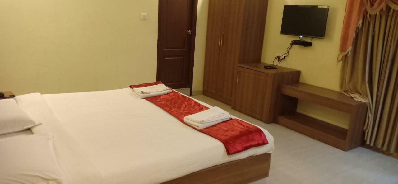 Hotel Sona'S Tiruchirappalli Kültér fotó