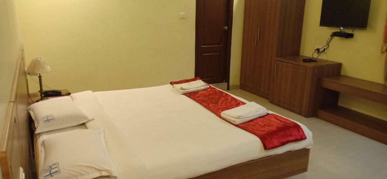 Hotel Sona'S Tiruchirappalli Kültér fotó
